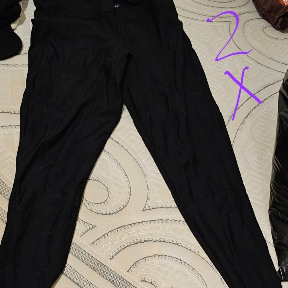 Black leggings